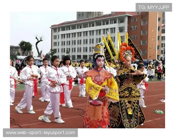 西南大学教师招聘考生跑步进场,校方回应时间紧,赴西南大学招聘教师
